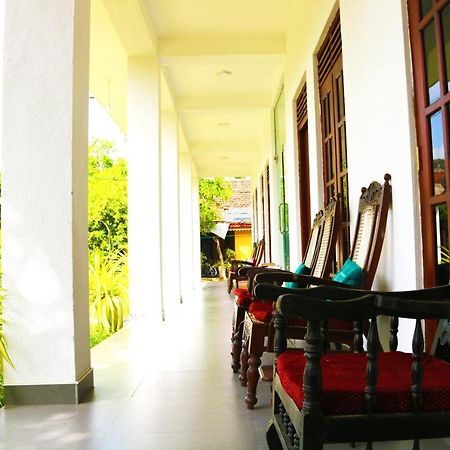 A&B Resort Negombo Kudapaduwa Eksteriør billede