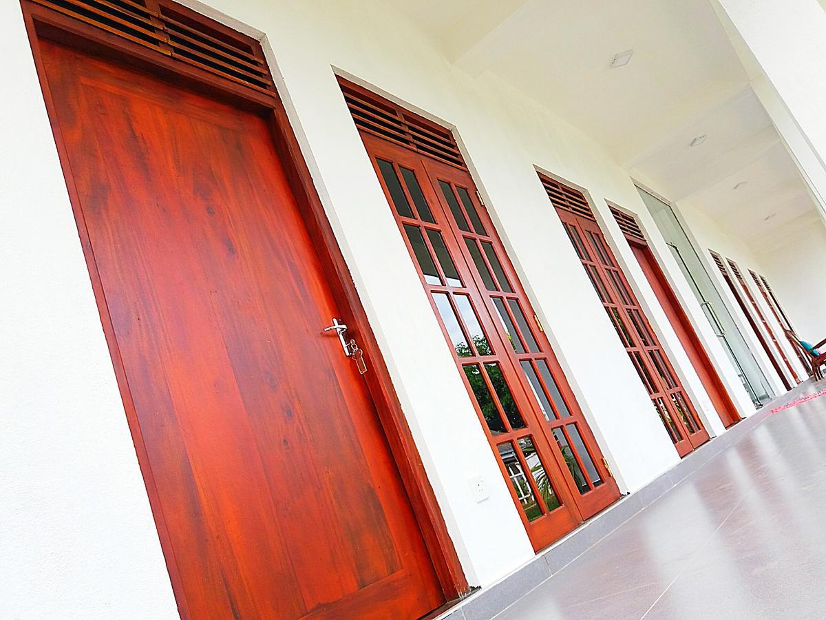 A&B Resort Negombo Kudapaduwa Eksteriør billede