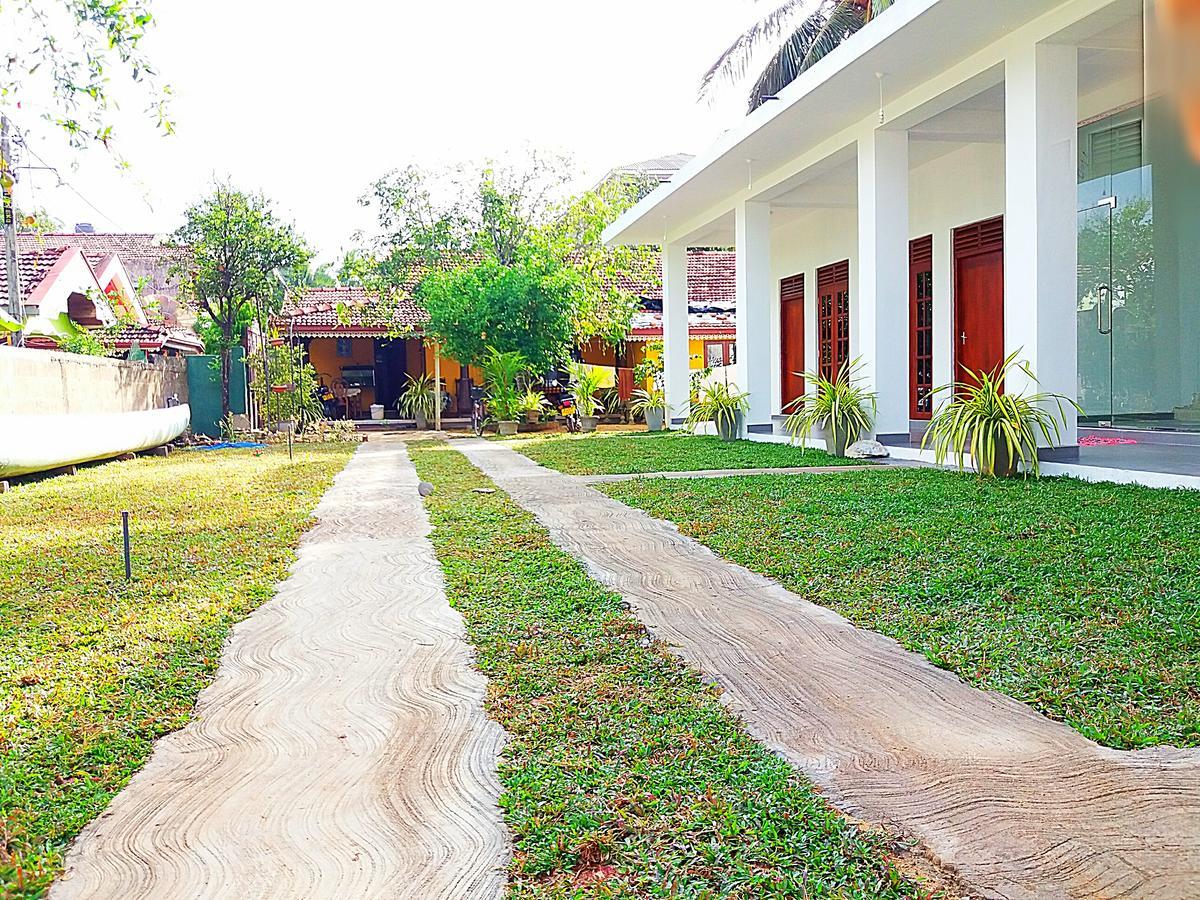 A&B Resort Negombo Kudapaduwa Eksteriør billede