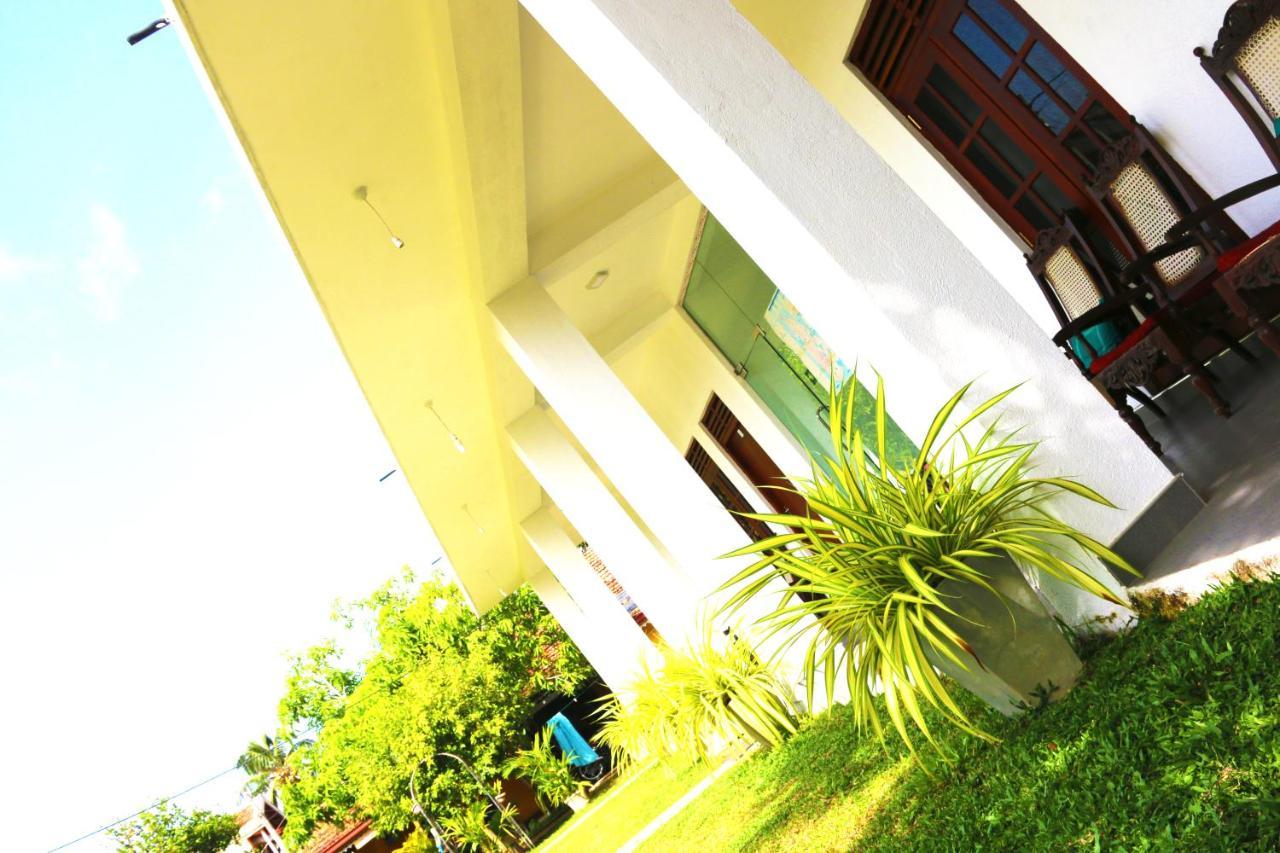 A&B Resort Negombo Kudapaduwa Eksteriør billede