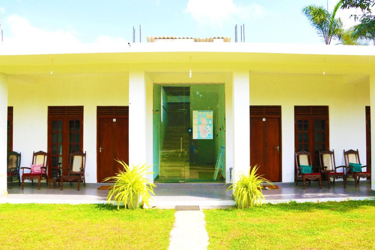 A&B Resort Negombo Kudapaduwa Eksteriør billede