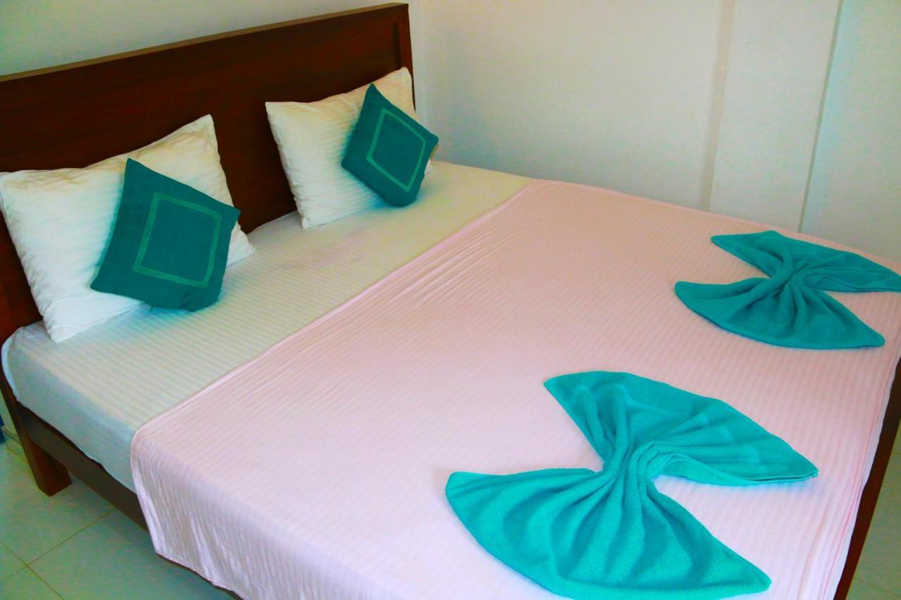 A&B Resort Negombo Kudapaduwa Eksteriør billede