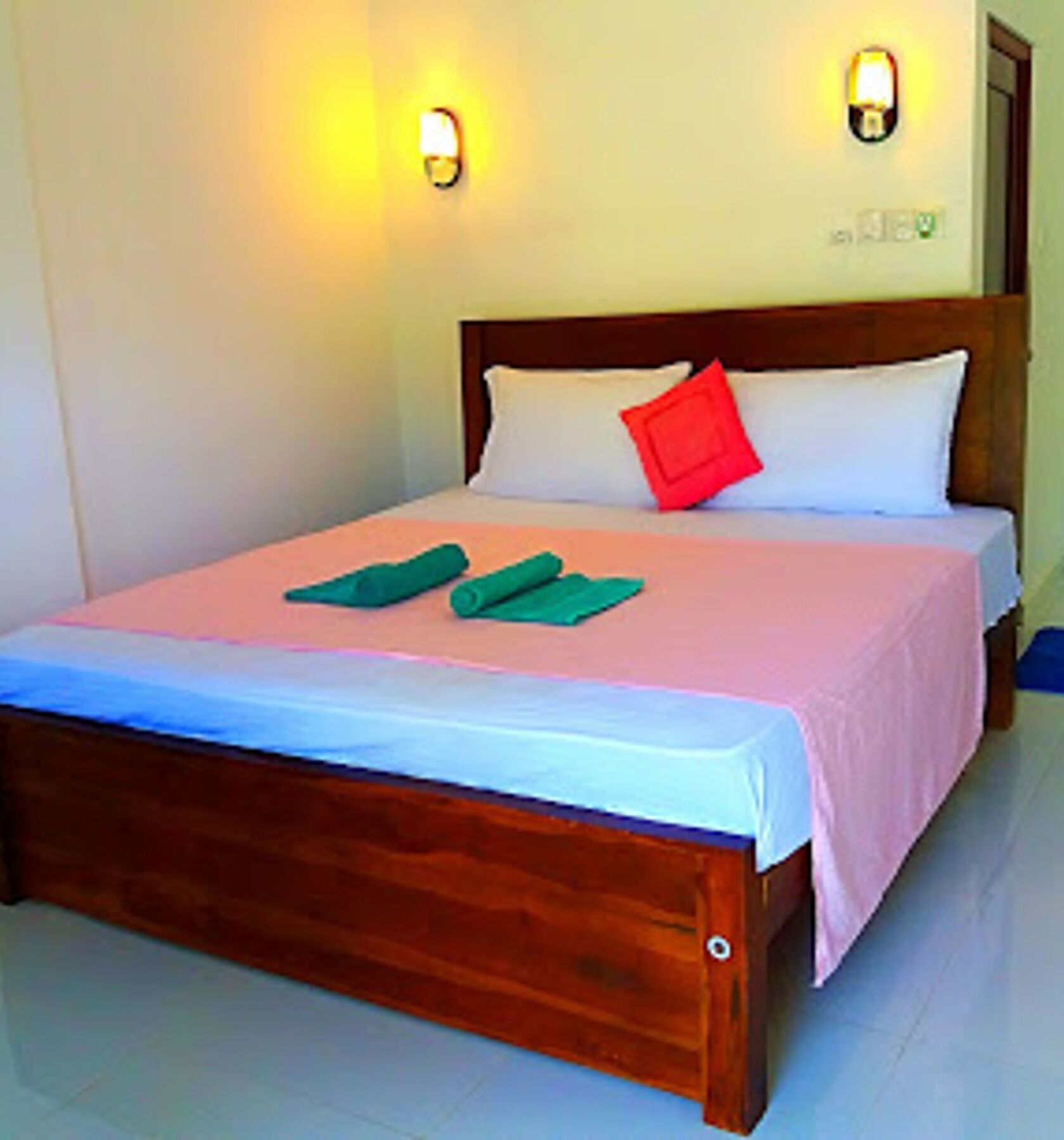 A&B Resort Negombo Kudapaduwa Eksteriør billede